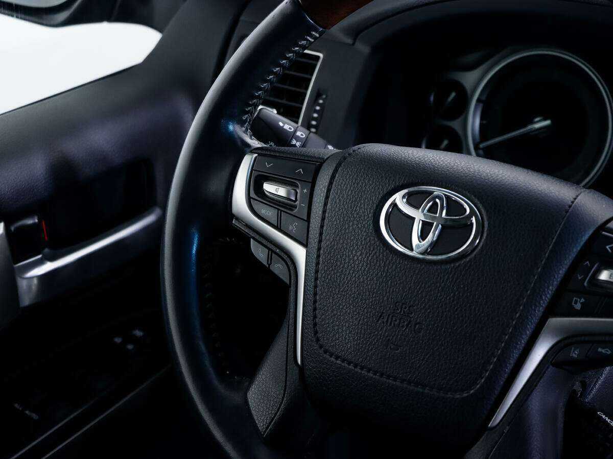 Toyota Land Cruiser, 2017 Фото №15