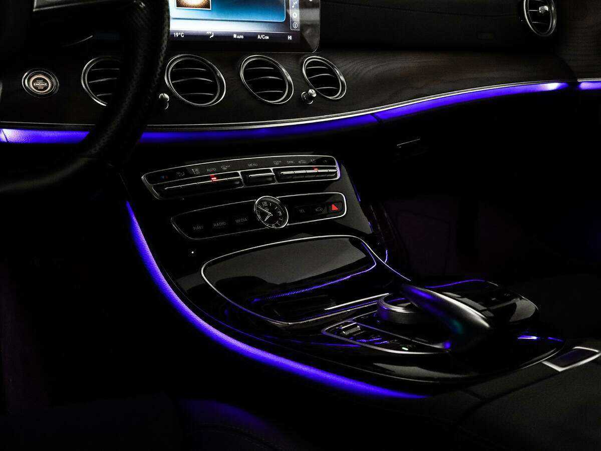 Mercedes-Benz E-Класс 300, 2017 Фото №18