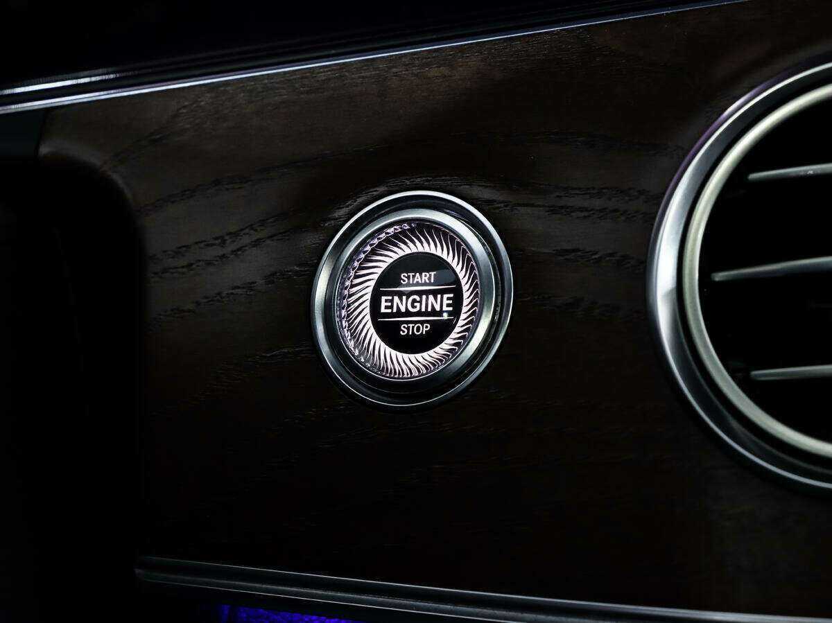 Mercedes-Benz E-Класс 300, 2017 Фото №20