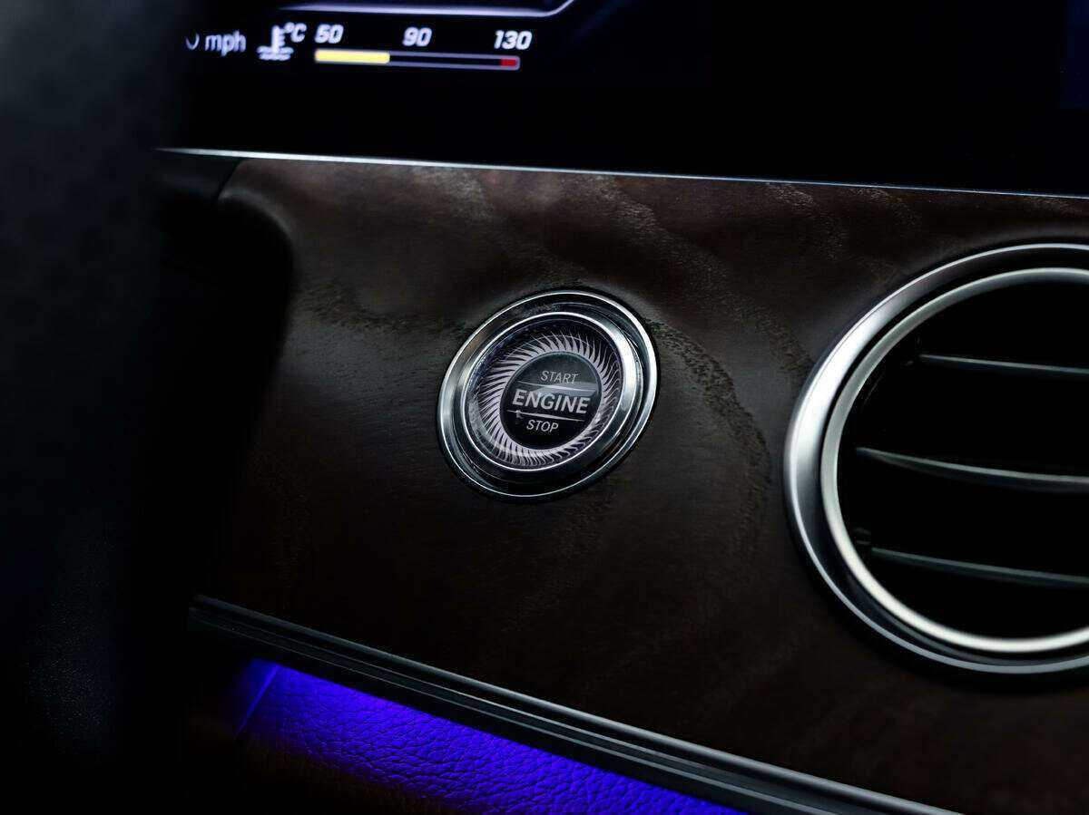 Mercedes-Benz E-Класс 200, 2016 Фото №18