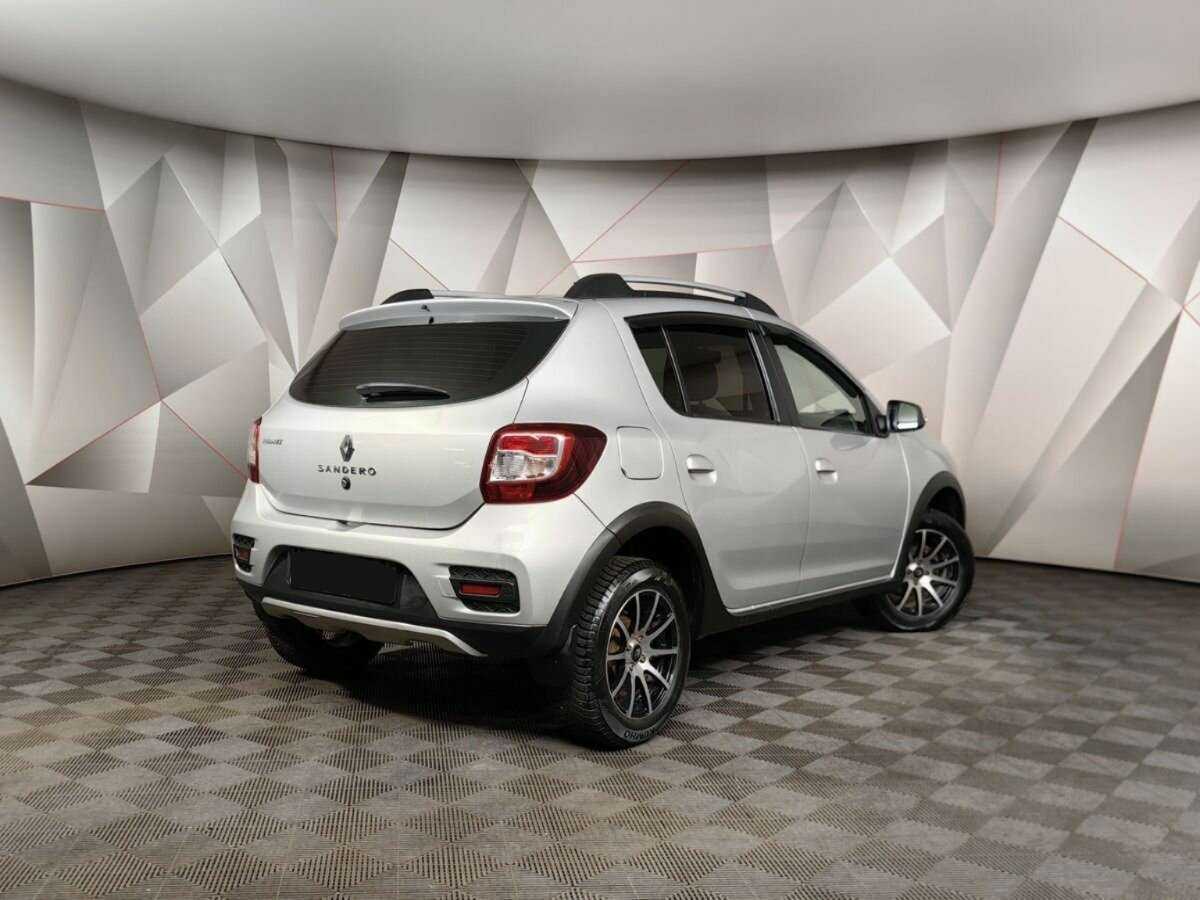 Renault Sandero Stepway, 2017 - 98 332 км. | Фото №2