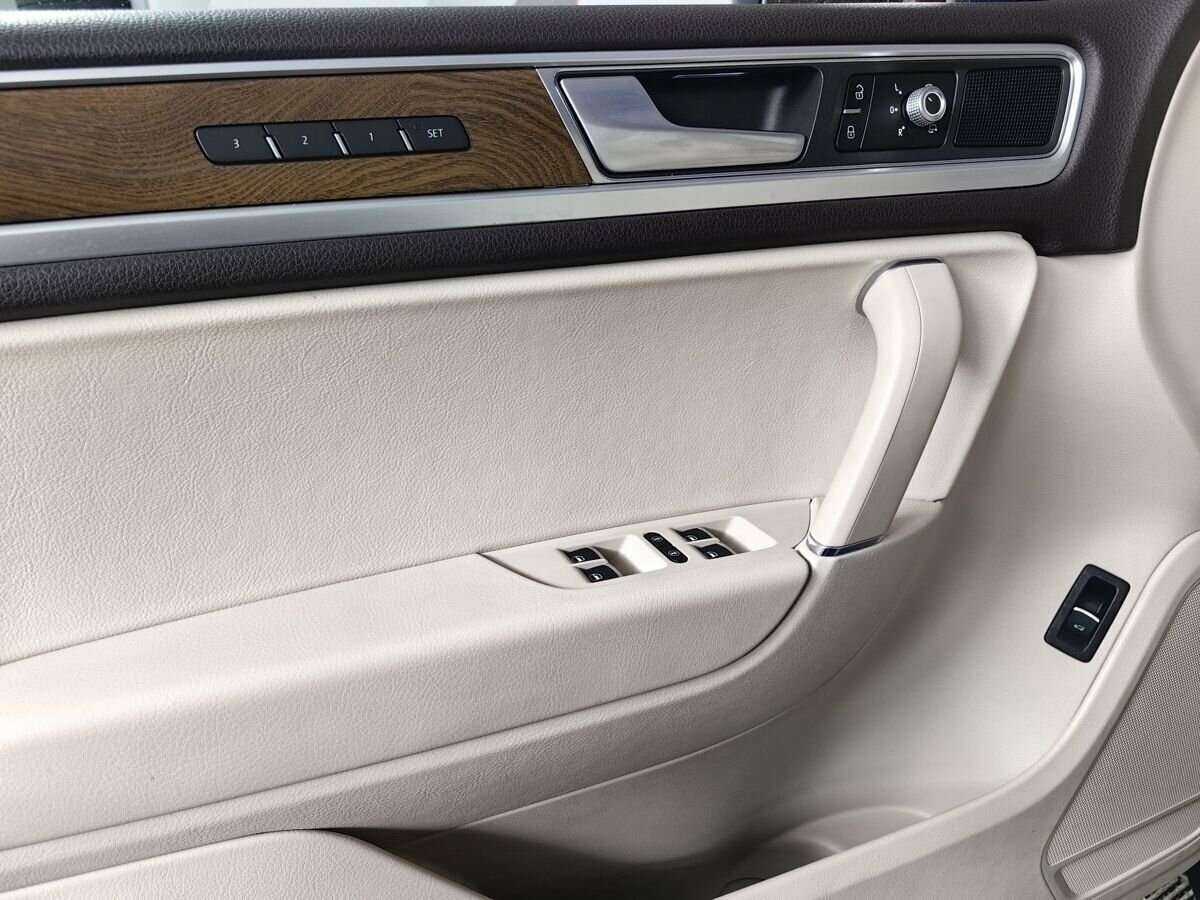 Volkswagen Touareg, 2016 Фото №16