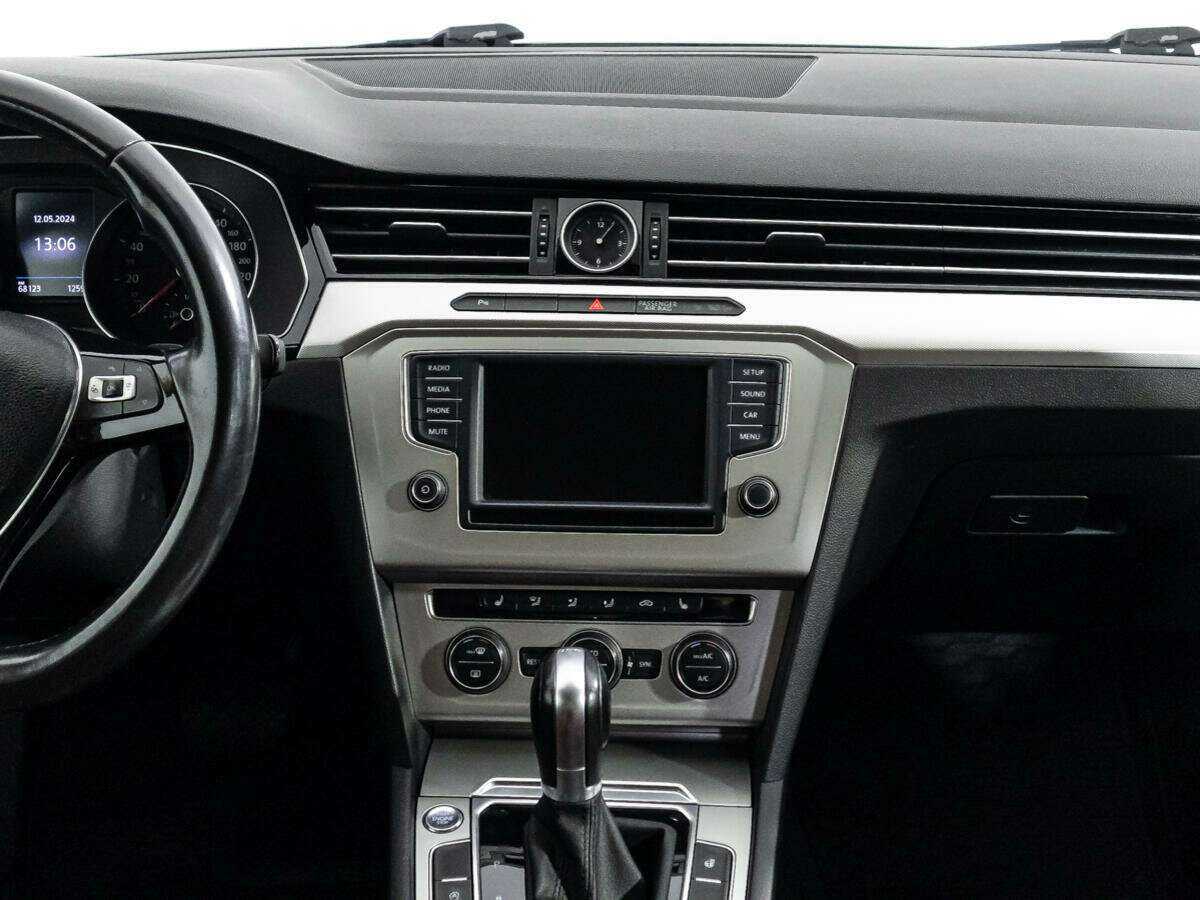 Volkswagen Passat, 2017 Фото №14