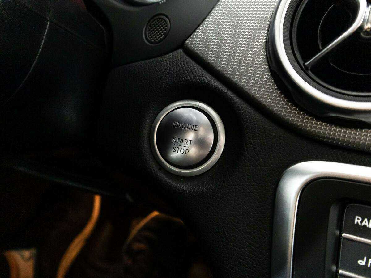 Mercedes-Benz GLA 200, 2019 Фото №19