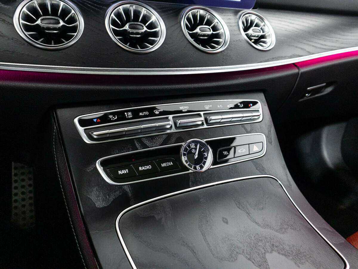 Mercedes-Benz E-Класс 400, 2017 Фото №16