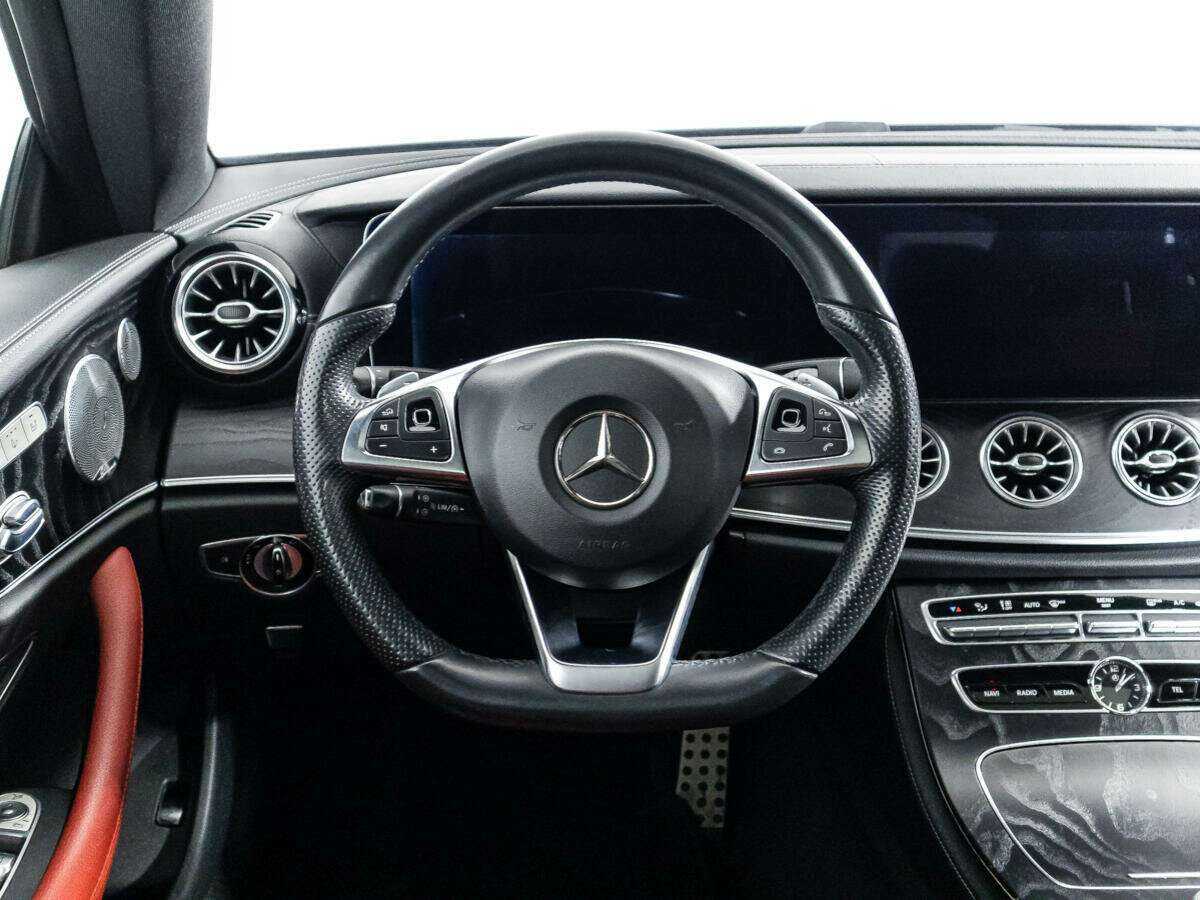 Mercedes-Benz E-Класс 400, 2017 Фото №21