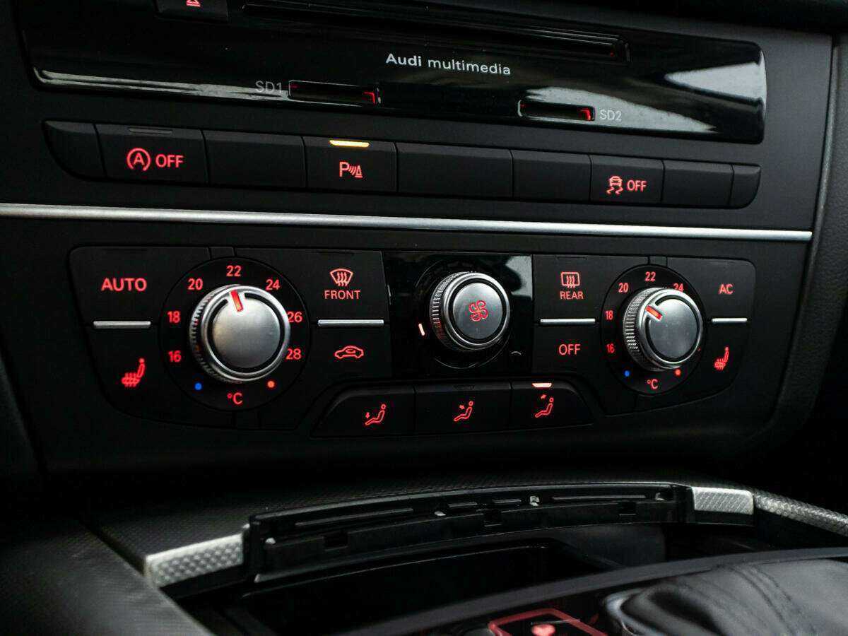 Audi A6, 2011 Фото №18