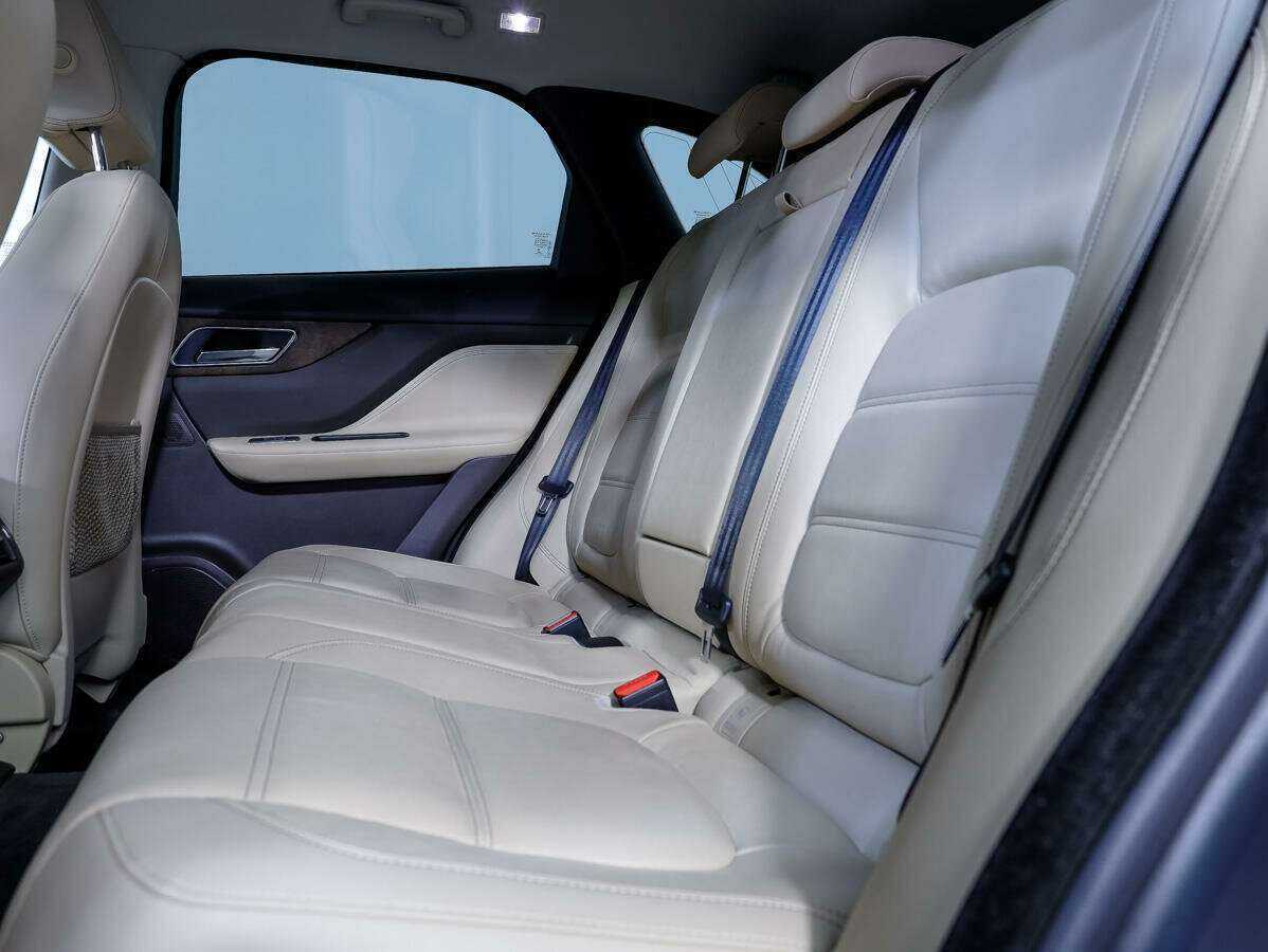 Jaguar F-Pace, 2018 Фото №13