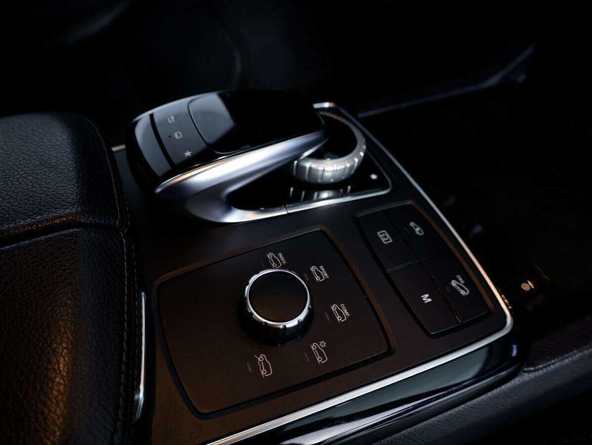 Mercedes-Benz GLS 400, 2016 Фото №29