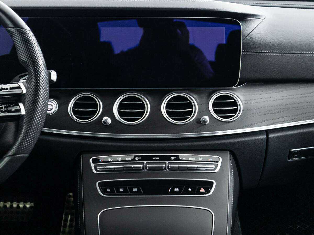 Mercedes-Benz E-Класс 200, 2021 Фото №14