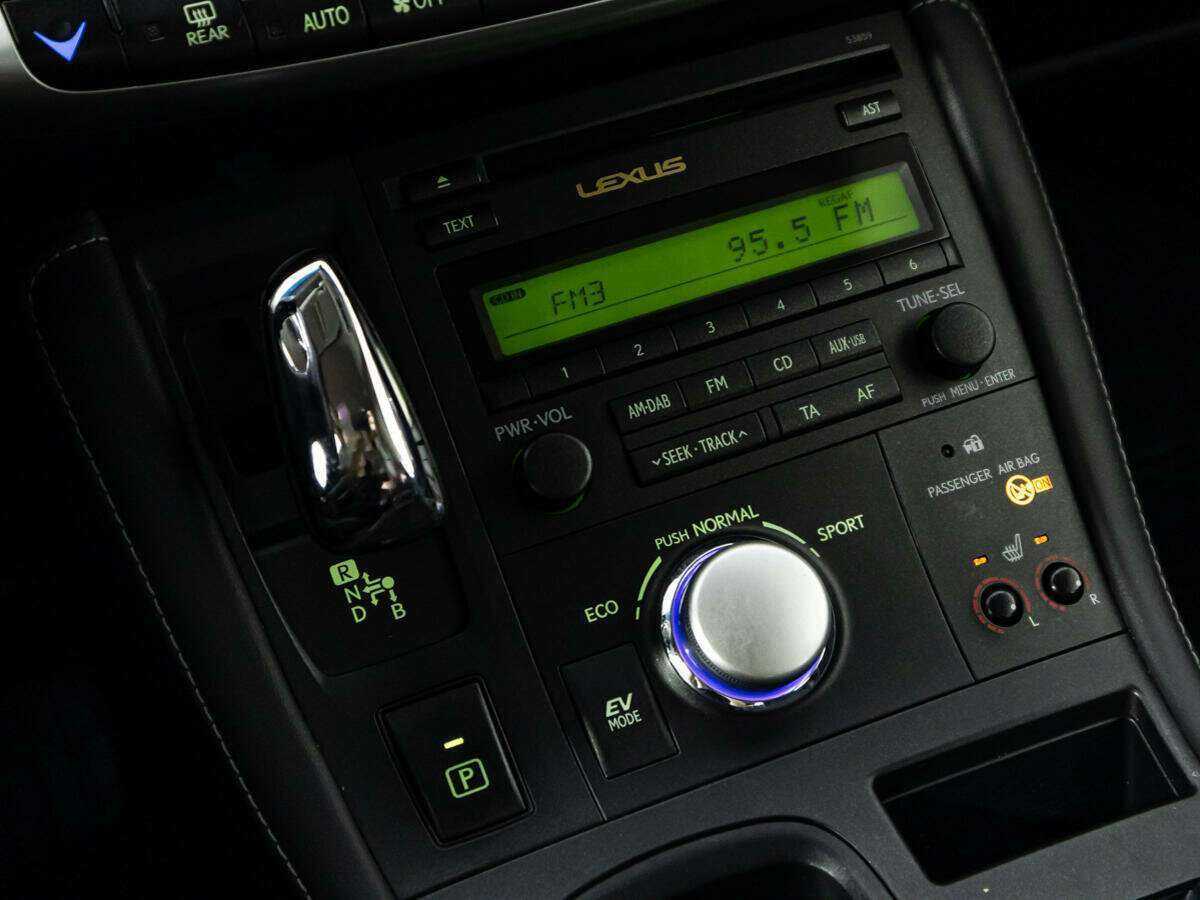 Lexus CT 200h, 2012 Фото №16