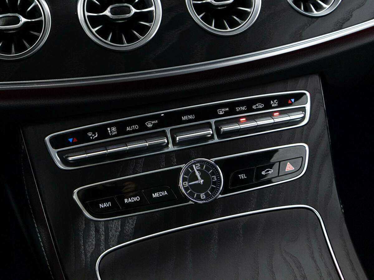 Mercedes-Benz E-Класс 200, 2017 Фото №17