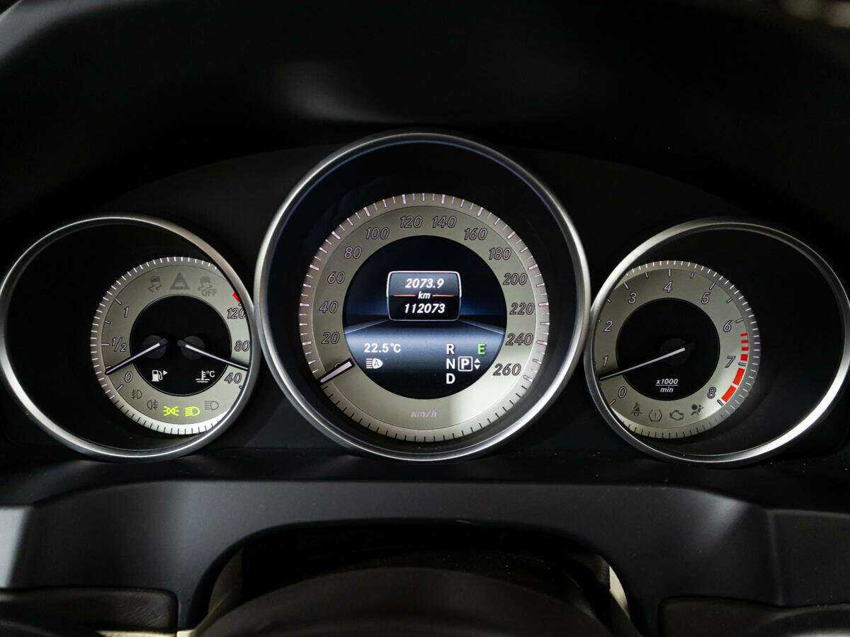 Mercedes-Benz E-Класс 350, 2015 Фото №12