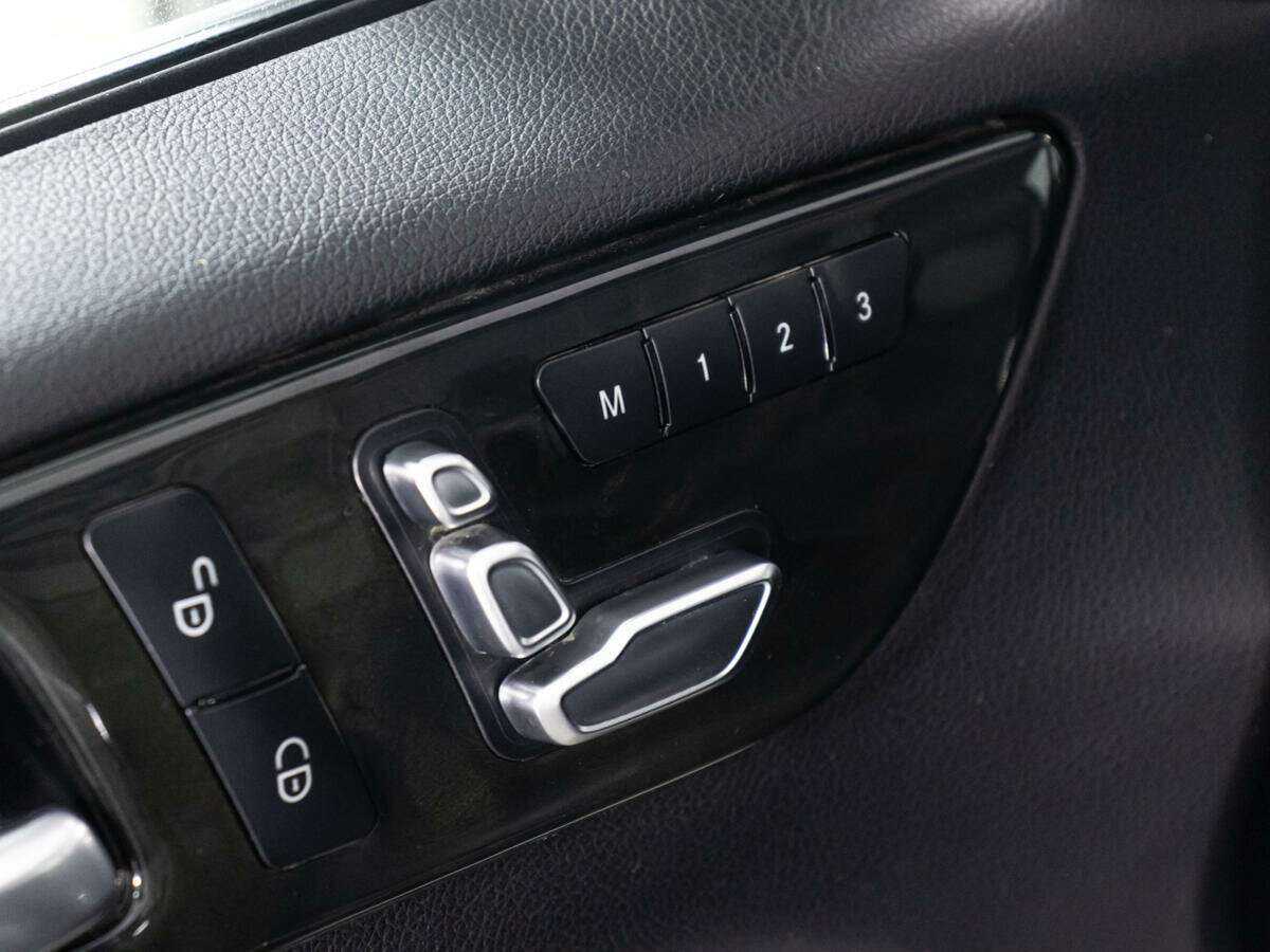 Mercedes-Benz GLS 400, 2017 Фото №17