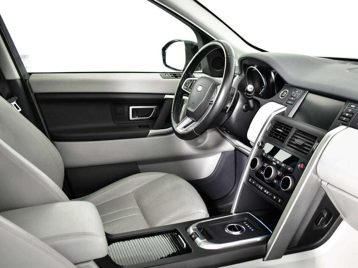 Land Rover Discovery Sport, 2017 - 81 831 км. | Фото №7