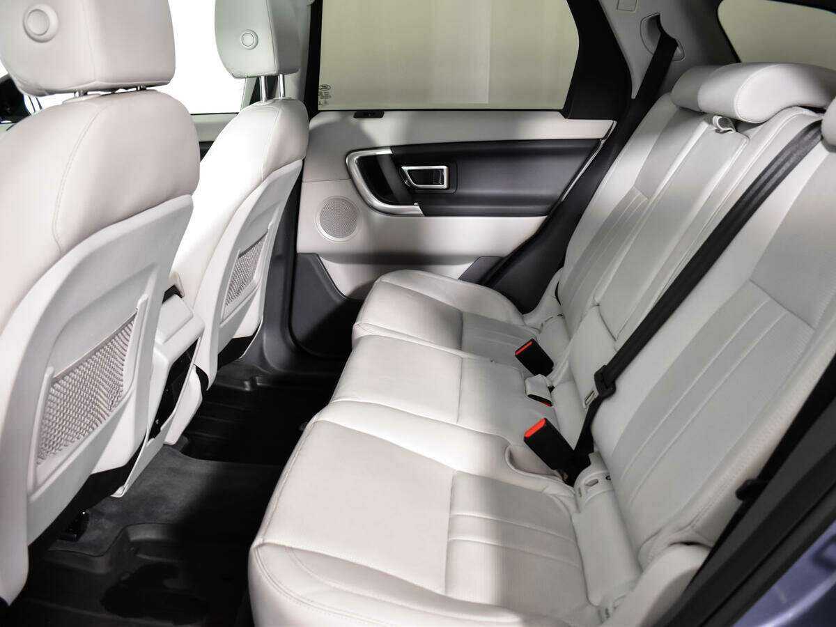 Land Rover Discovery Sport, 2017 - 81 831 км. | Фото №8