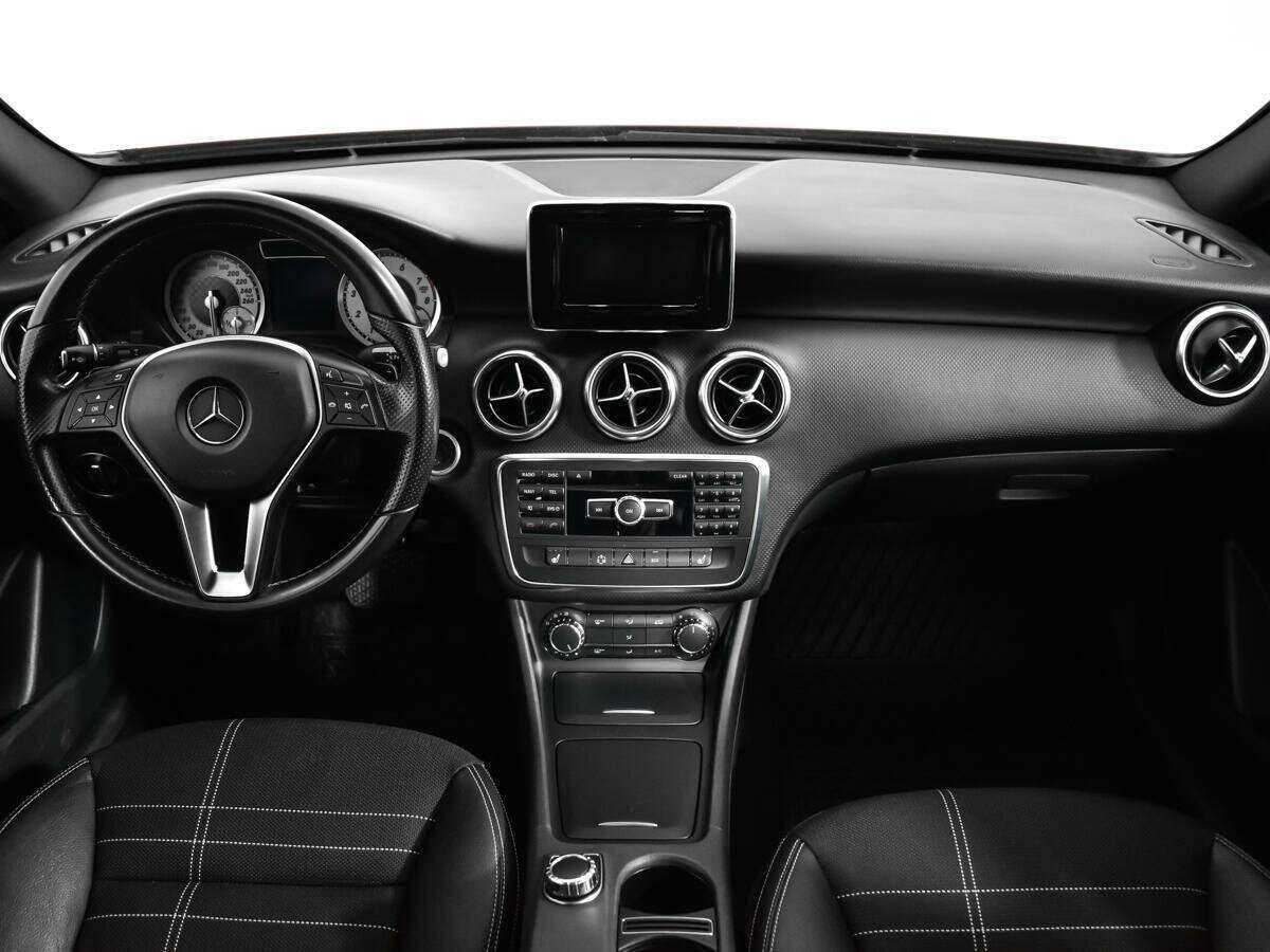 Mercedes-Benz A-Класс 180, 2013 Фото №12