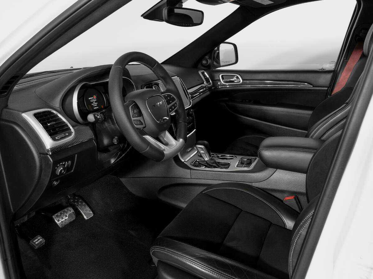 Jeep Grand Cherokee SRT, 2020 Фото №16
