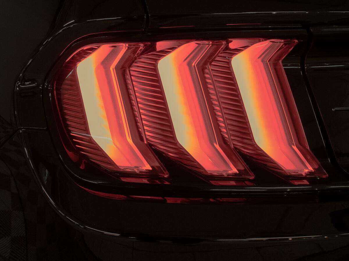 Ford Mustang, 2022 Фото №16