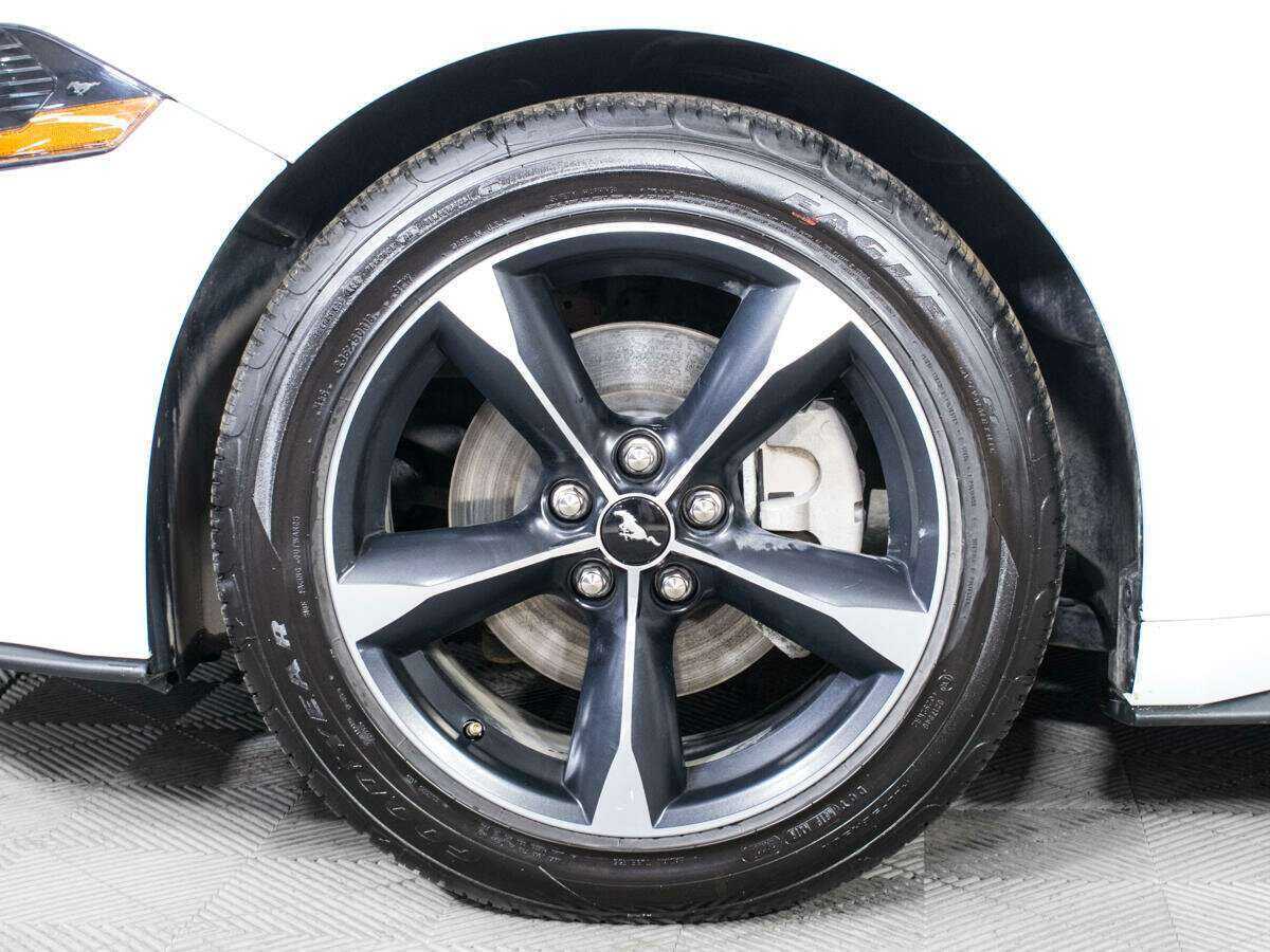 Ford Mustang, 2022 Фото №16