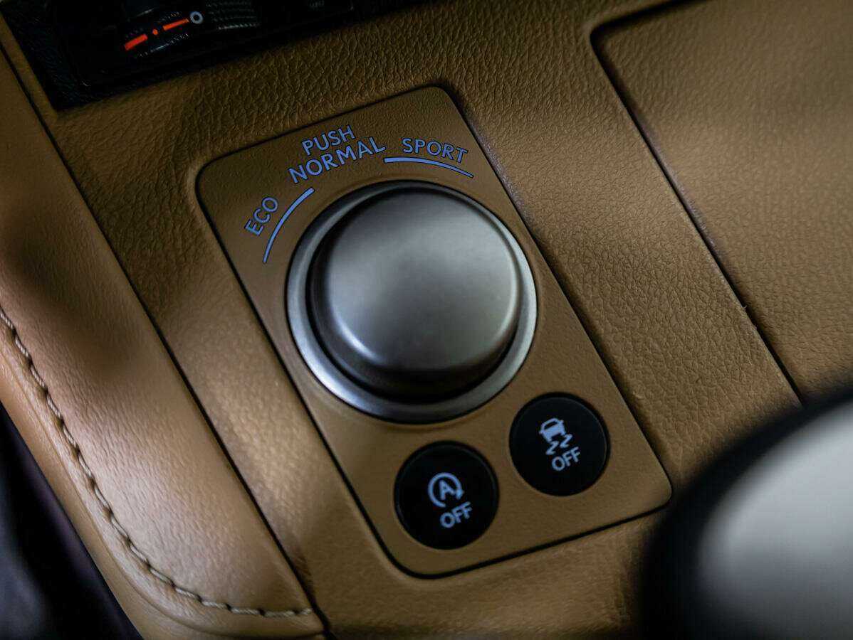 Lexus ES 200, 2016 Фото №15