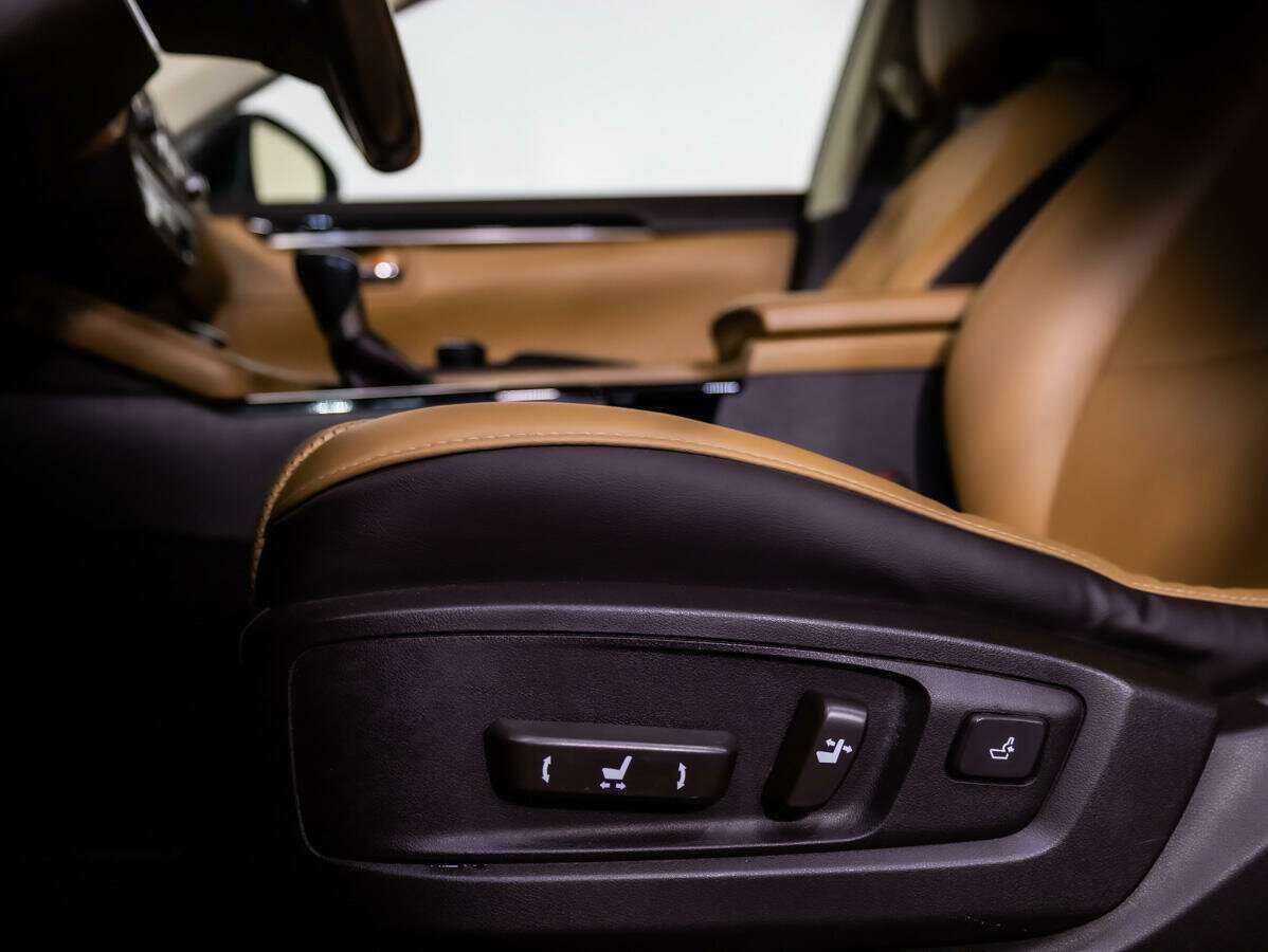 Lexus ES 200, 2016 Фото №17