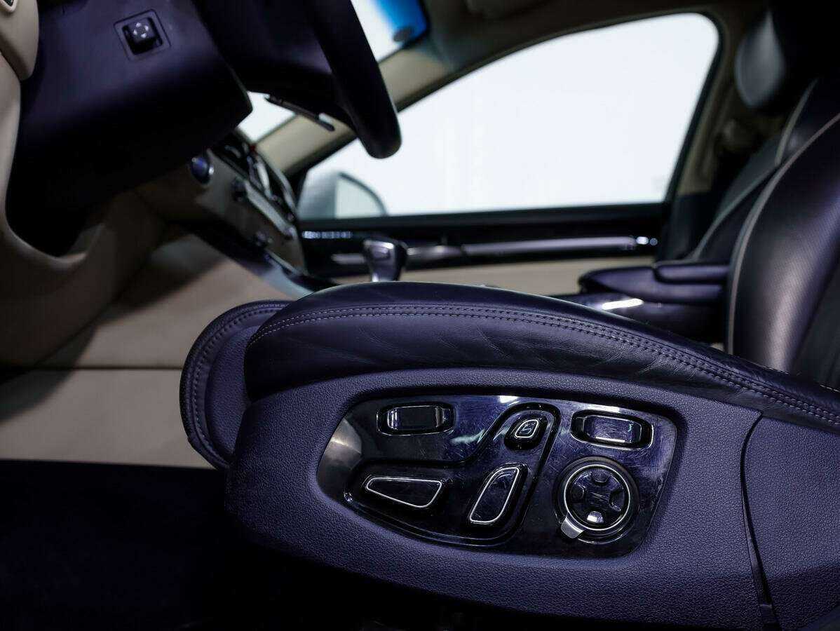 Genesis G90, 2016 Фото №16