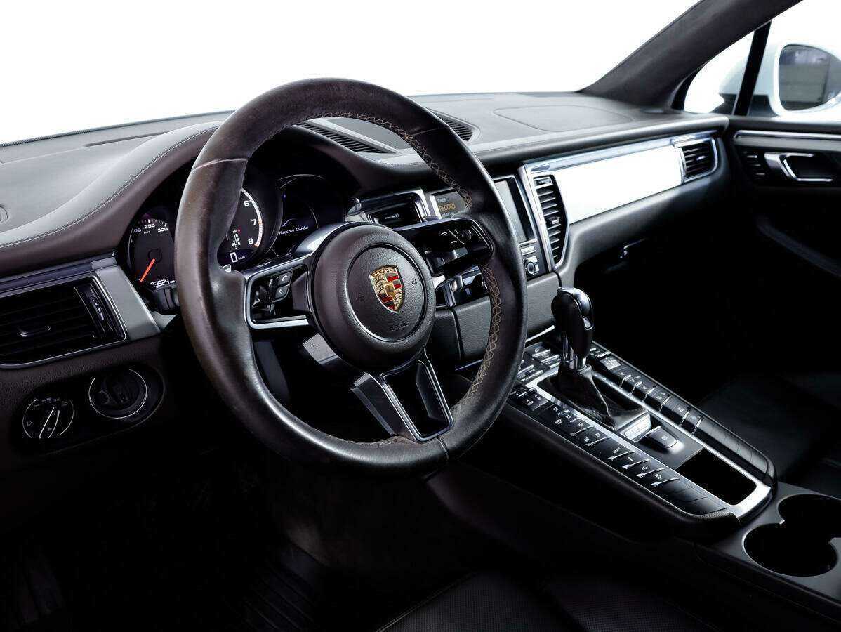 Porsche Macan Turbo, 2015 Фото №11