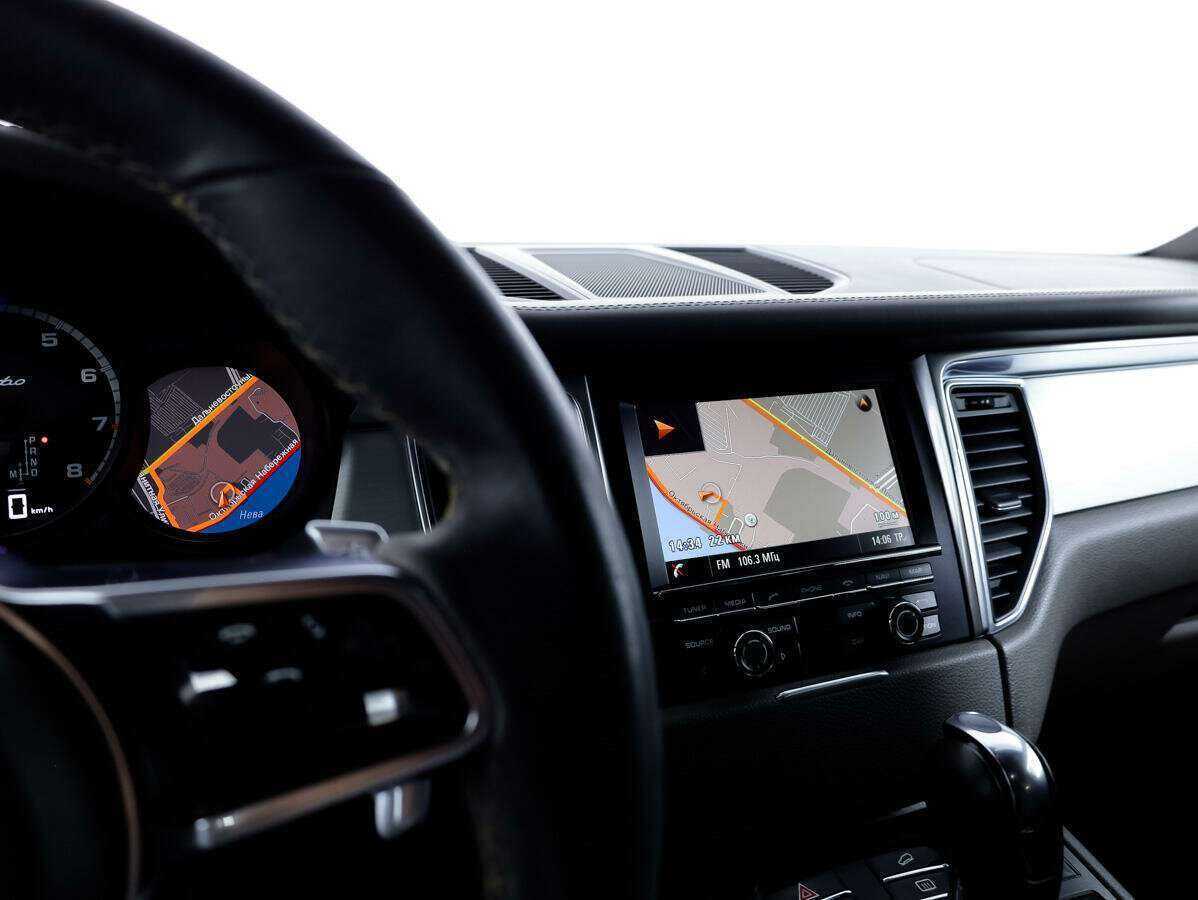 Porsche Macan Turbo, 2015 Фото №20