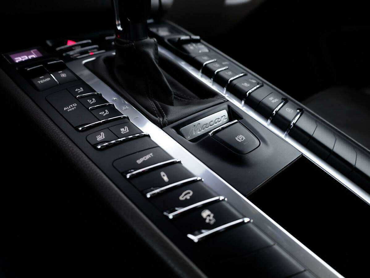 Porsche Macan Turbo, 2015 Фото №24