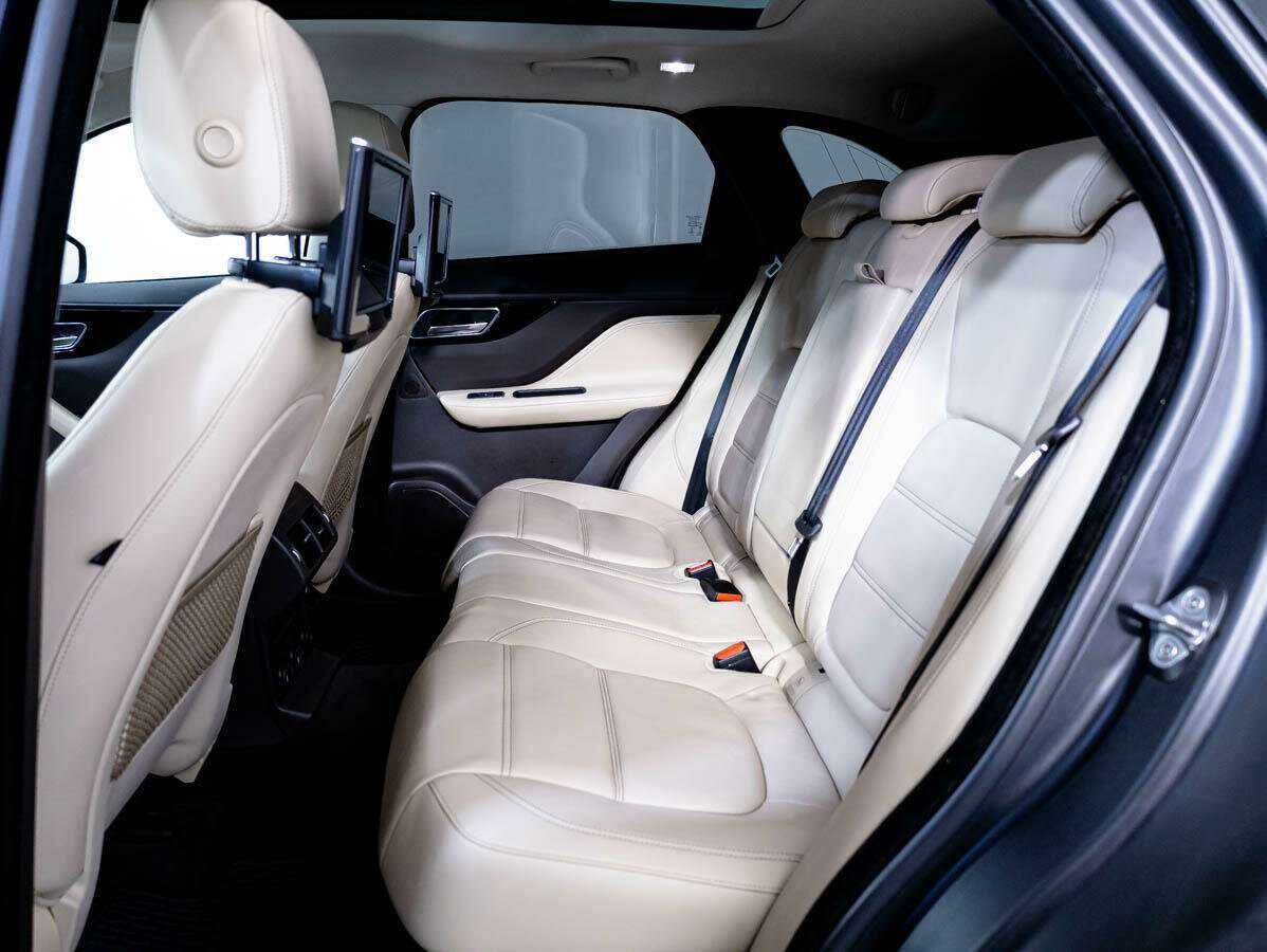 Jaguar F-Pace, 2016 Фото №13
