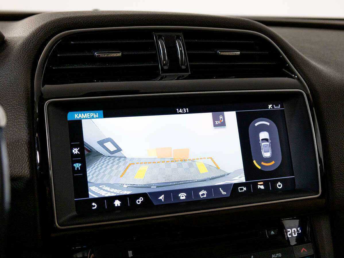 Jaguar F-Pace, 2016 Фото №20