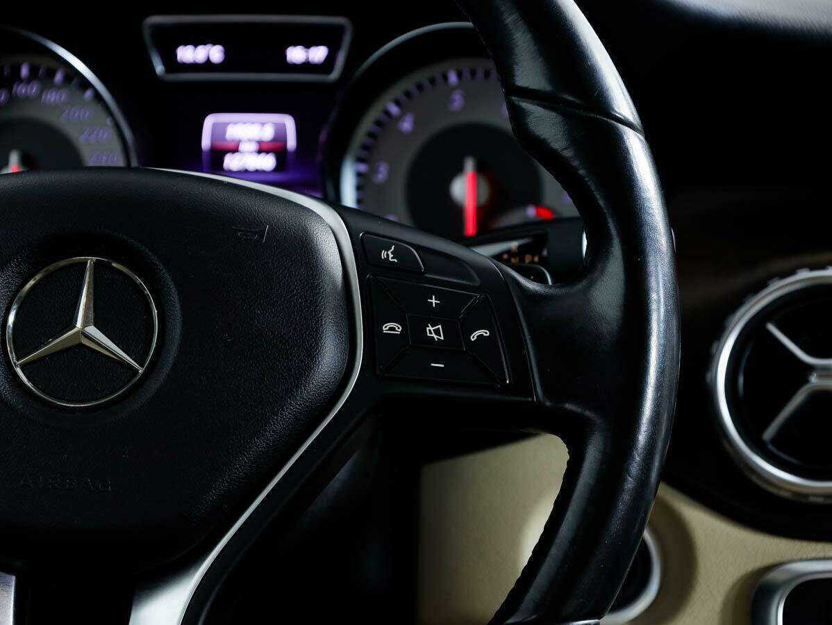 Mercedes-Benz GLA 200, 2015 Фото №22