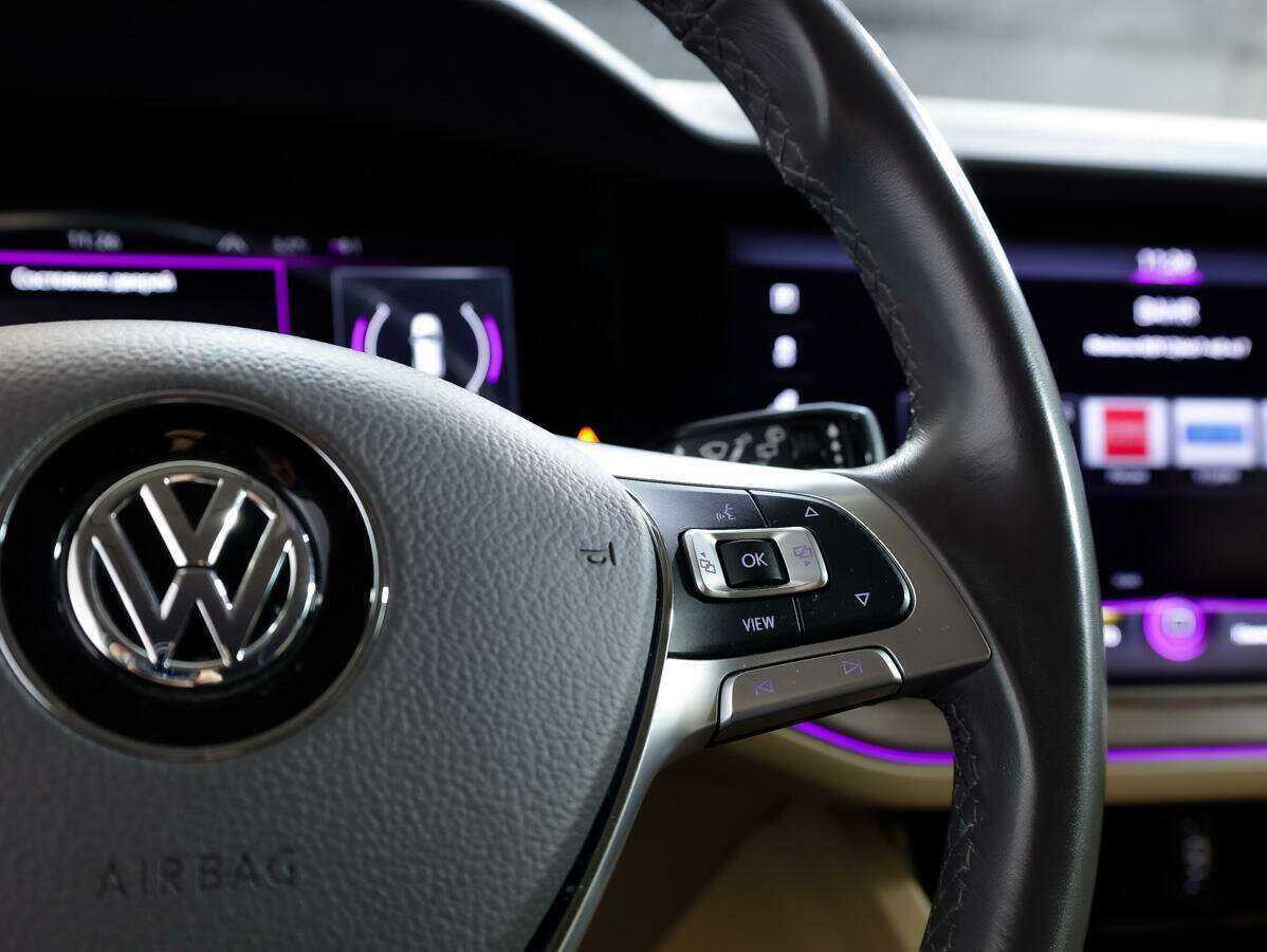 Volkswagen Touareg, 2020 Фото №21