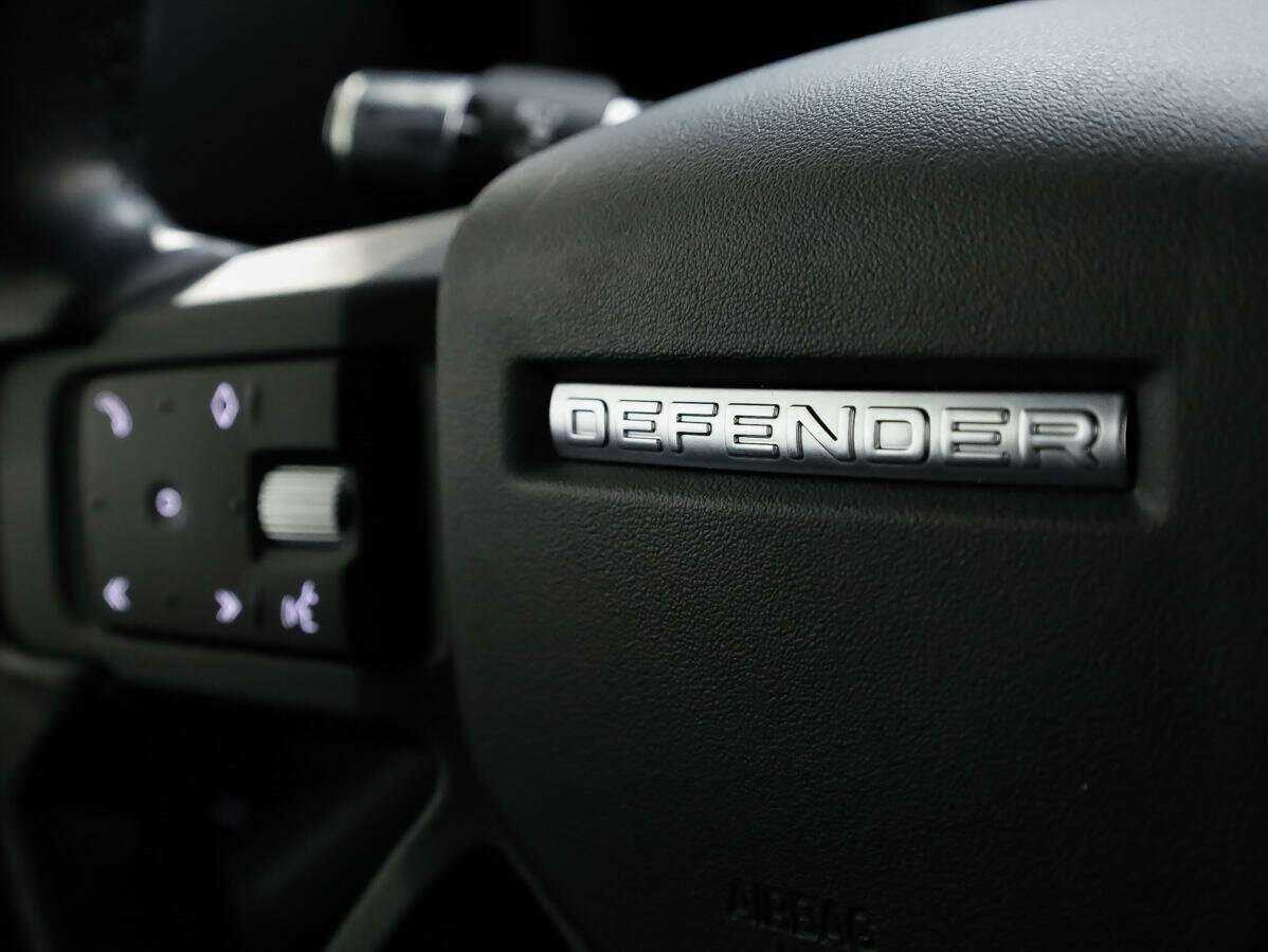 Land Rover Defender 90, 2021 Фото №19