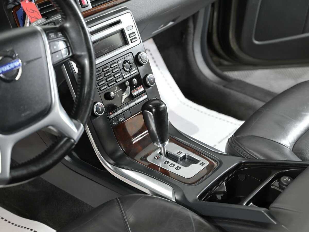 Volvo XC70, 2010 Фото №9