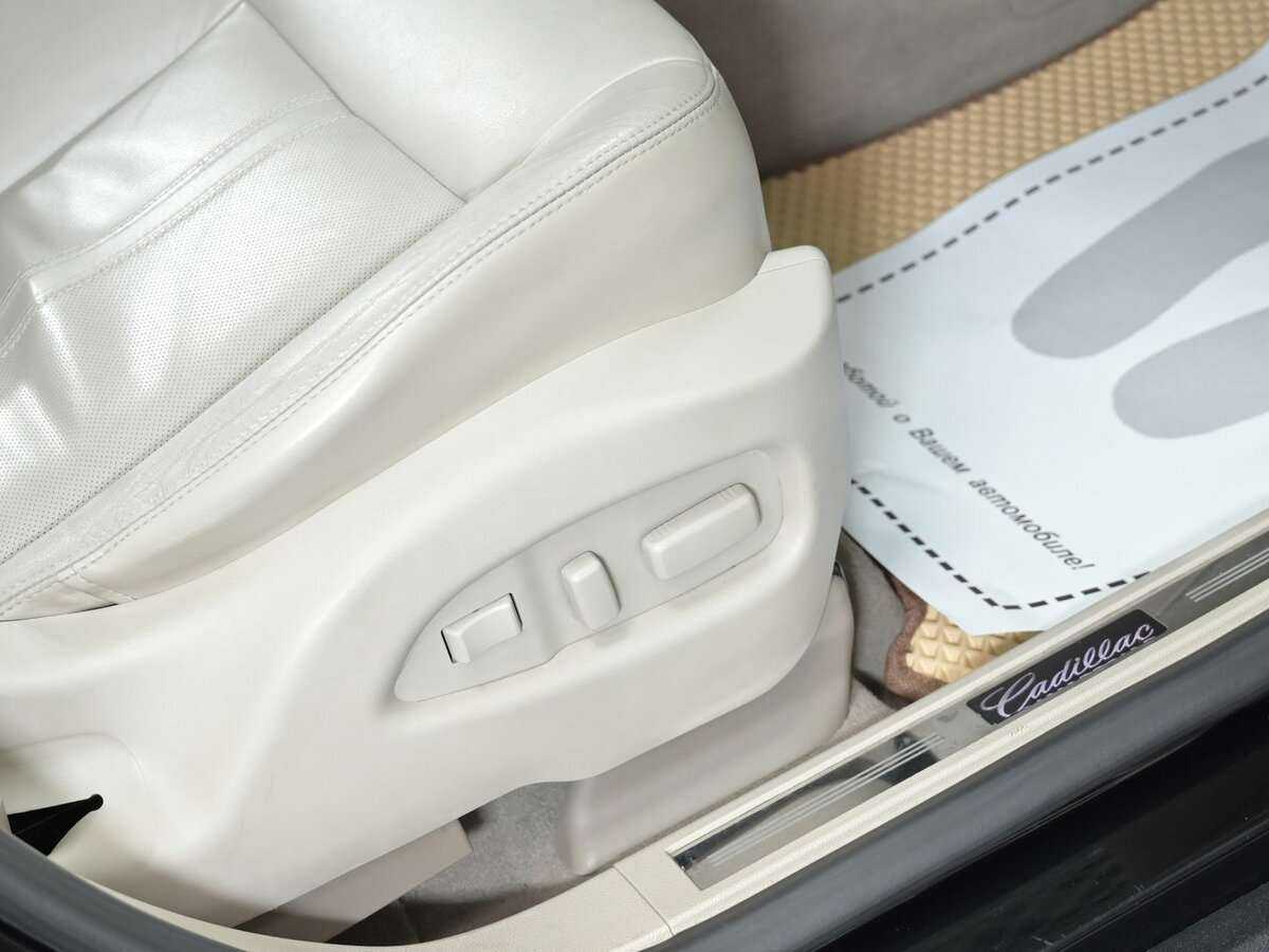 Cadillac SRX, 2010 Фото №11