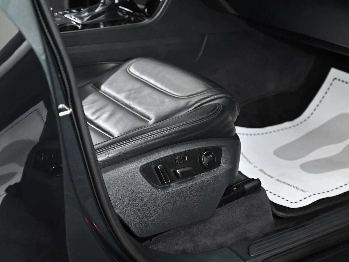 Volkswagen Touareg, 2011 Фото №14