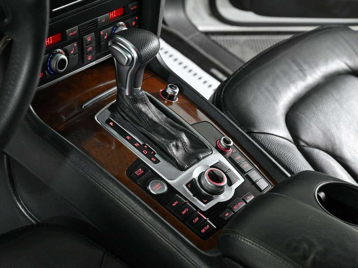 Audi Q7, 2010 Фото №9