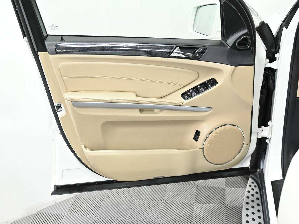 Mercedes-Benz GL-Класс 350, 2011 Фото №14