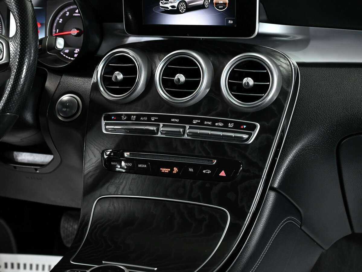 Mercedes-Benz GLC Coupe 250, 2018 Фото №10