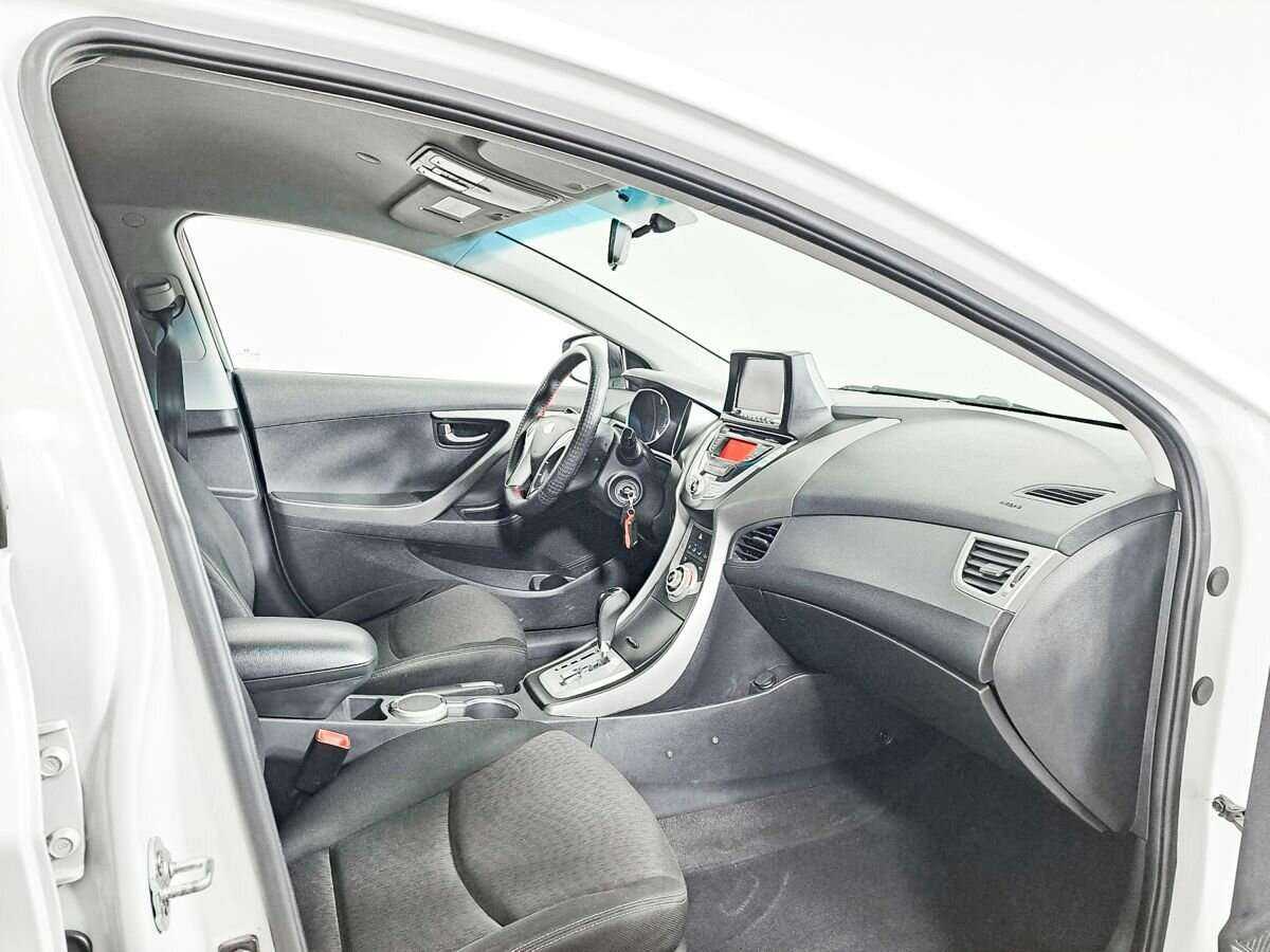 Hyundai Avante, 2011 - 171 000 км. | Фото №7