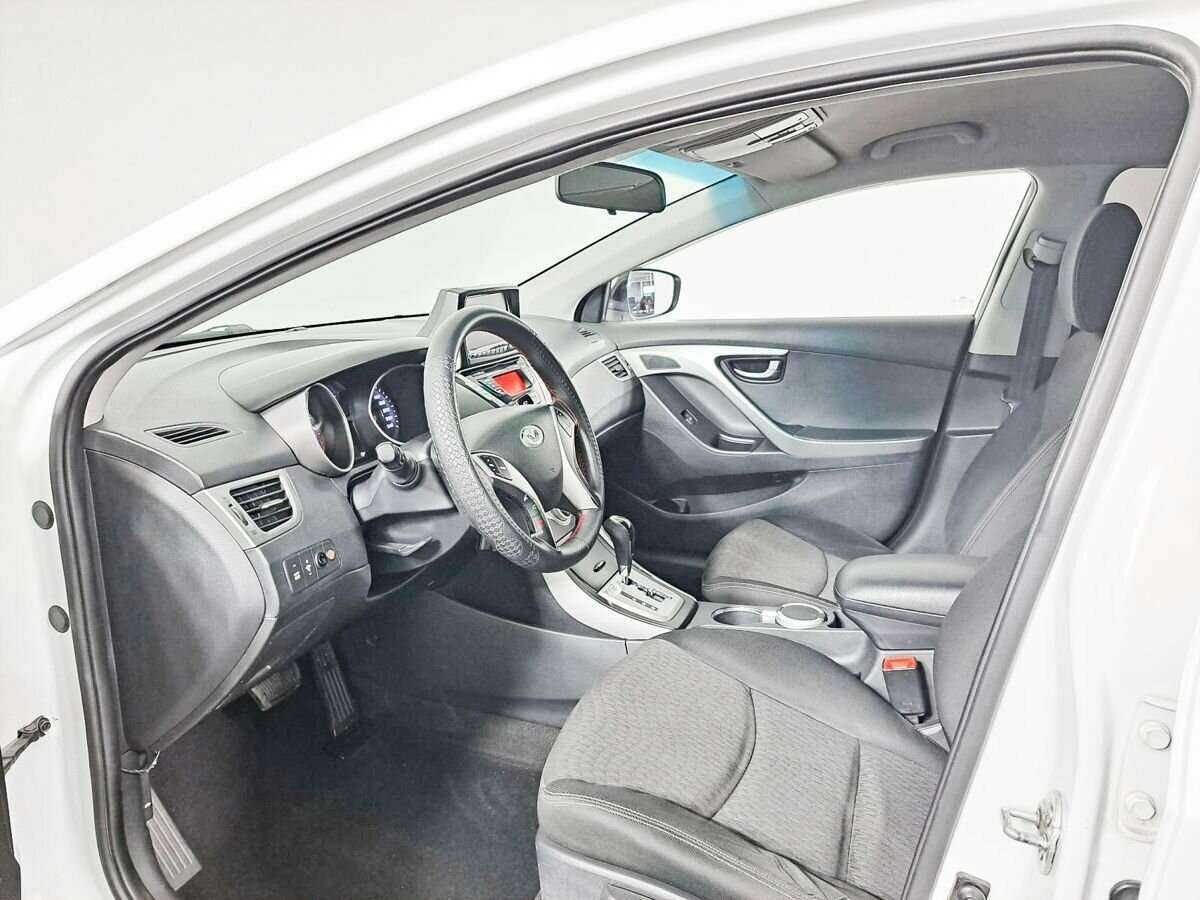 Hyundai Avante, 2011 Фото №12