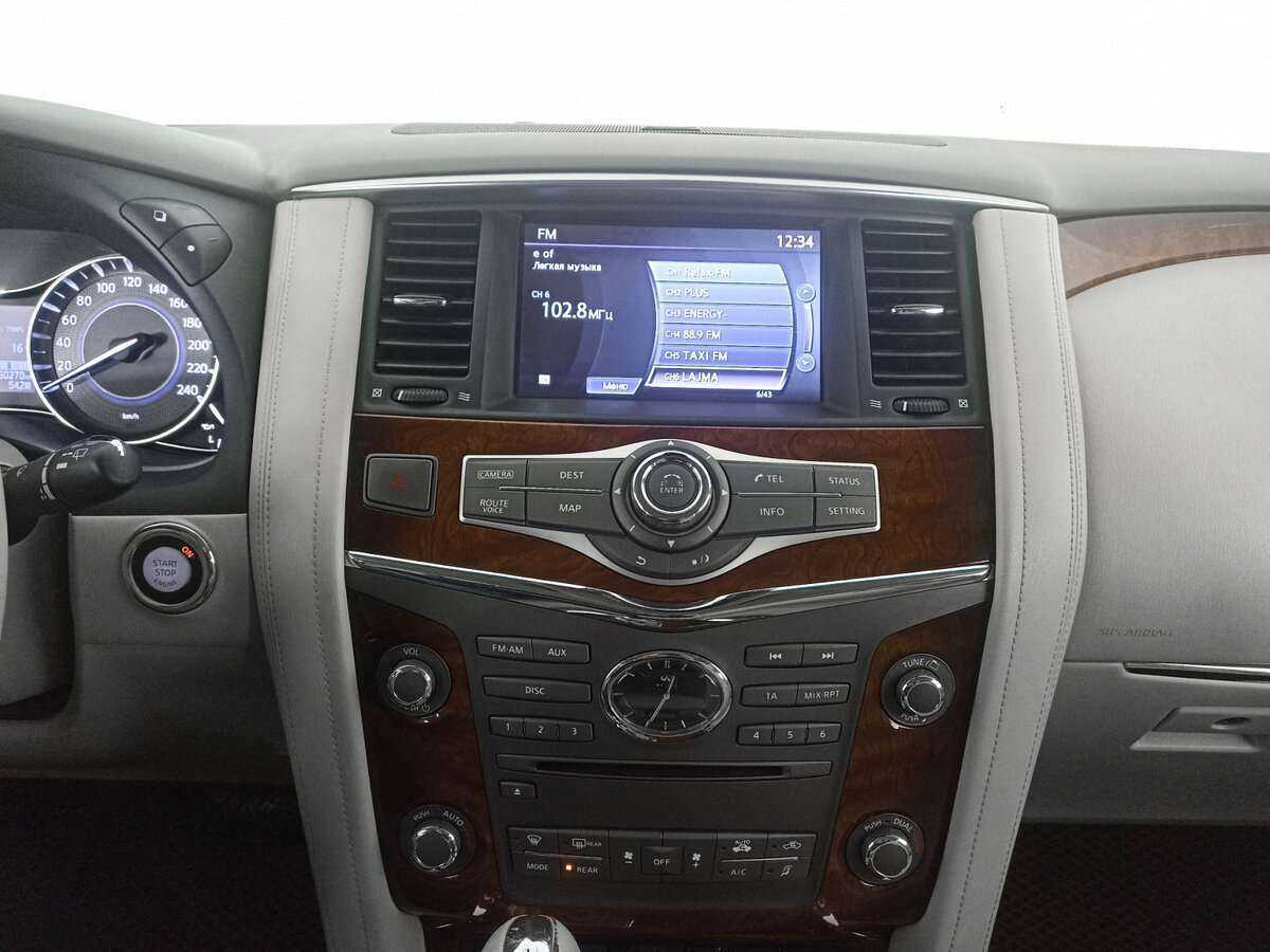 Infiniti QX80, 2016 Фото №15