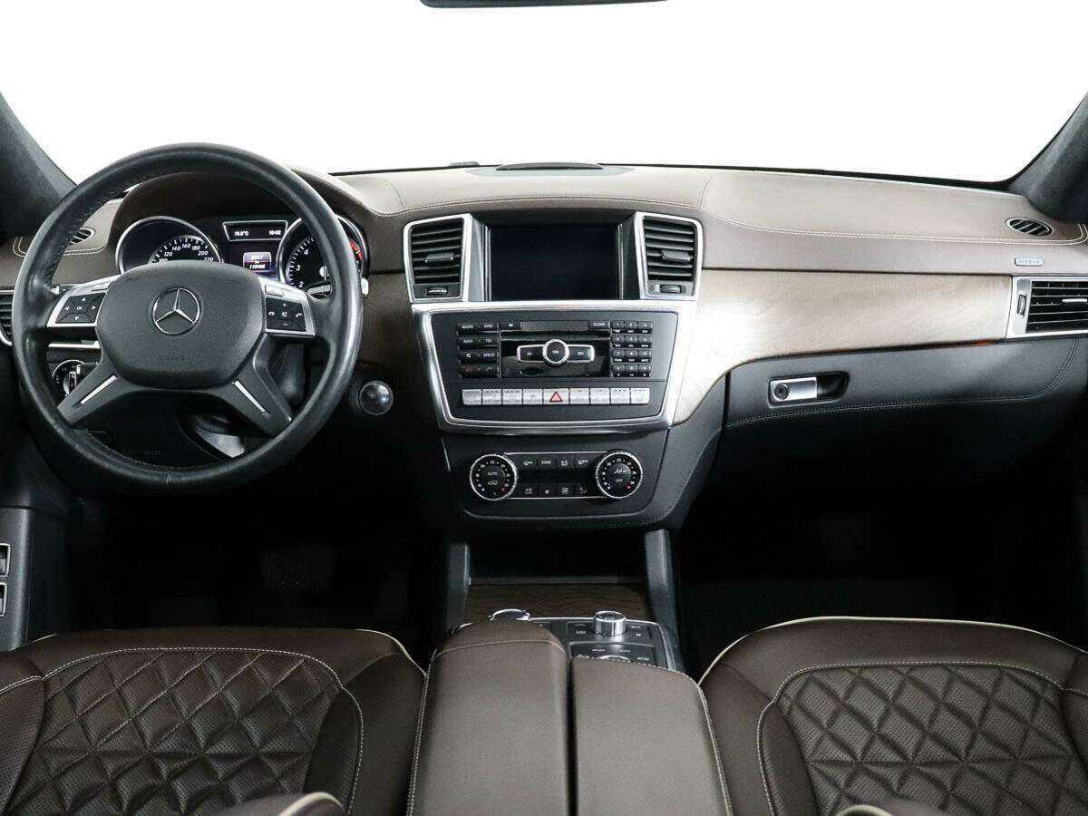 Mercedes-Benz GL-Класс 500, 2013 Фото №15