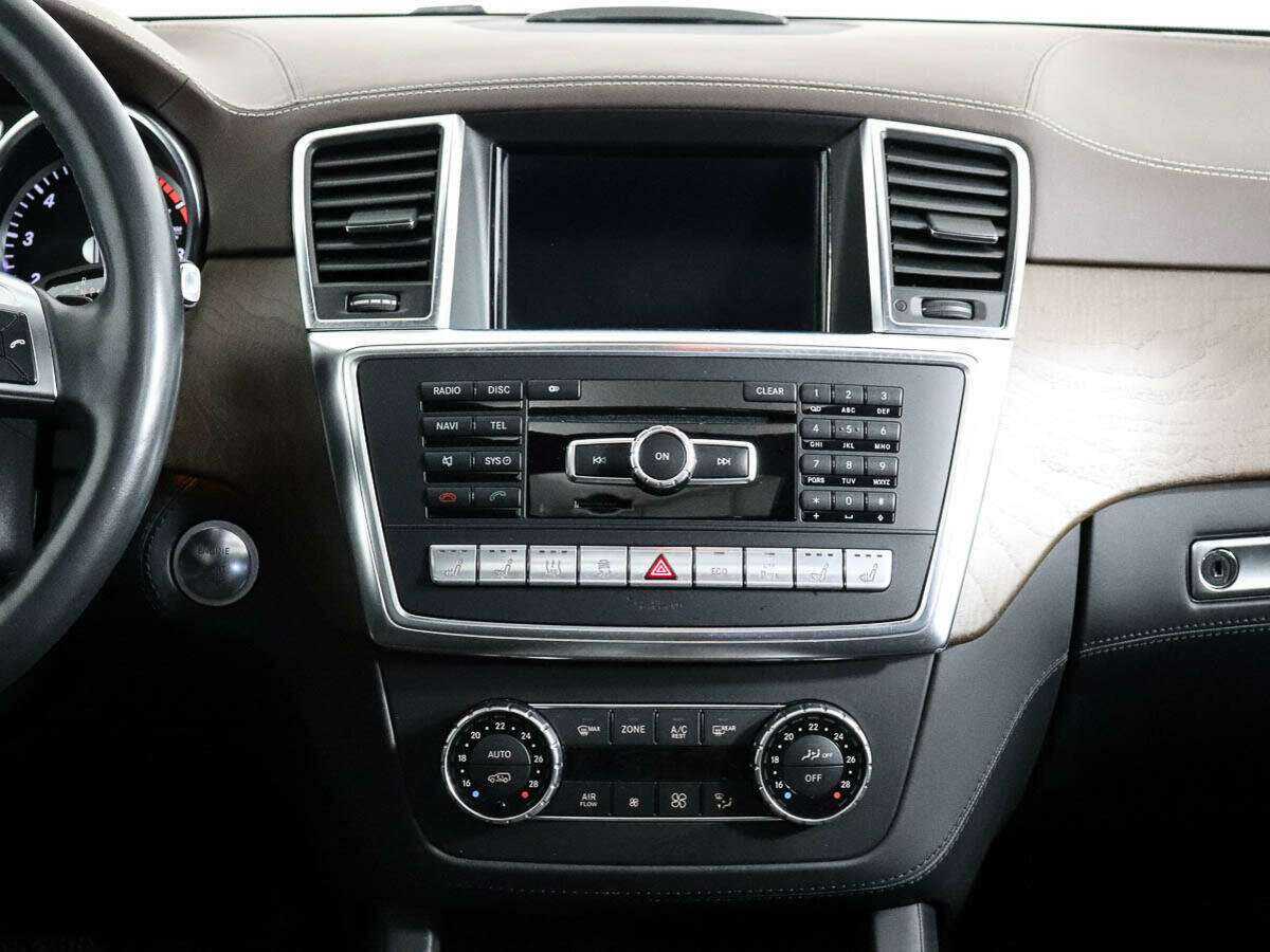 Mercedes-Benz GL-Класс 500, 2013 Фото №16