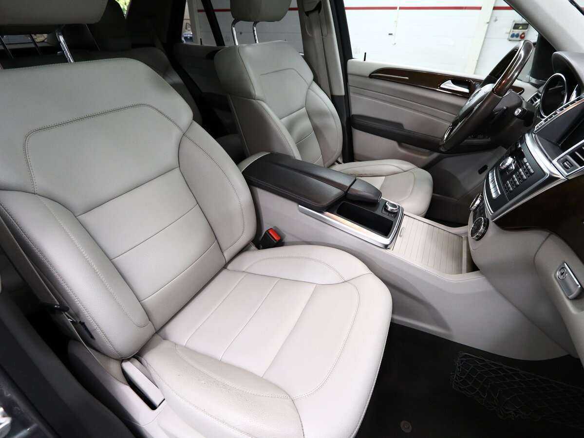 Mercedes-Benz M-Класс 350 CDI, 2011 Фото №11