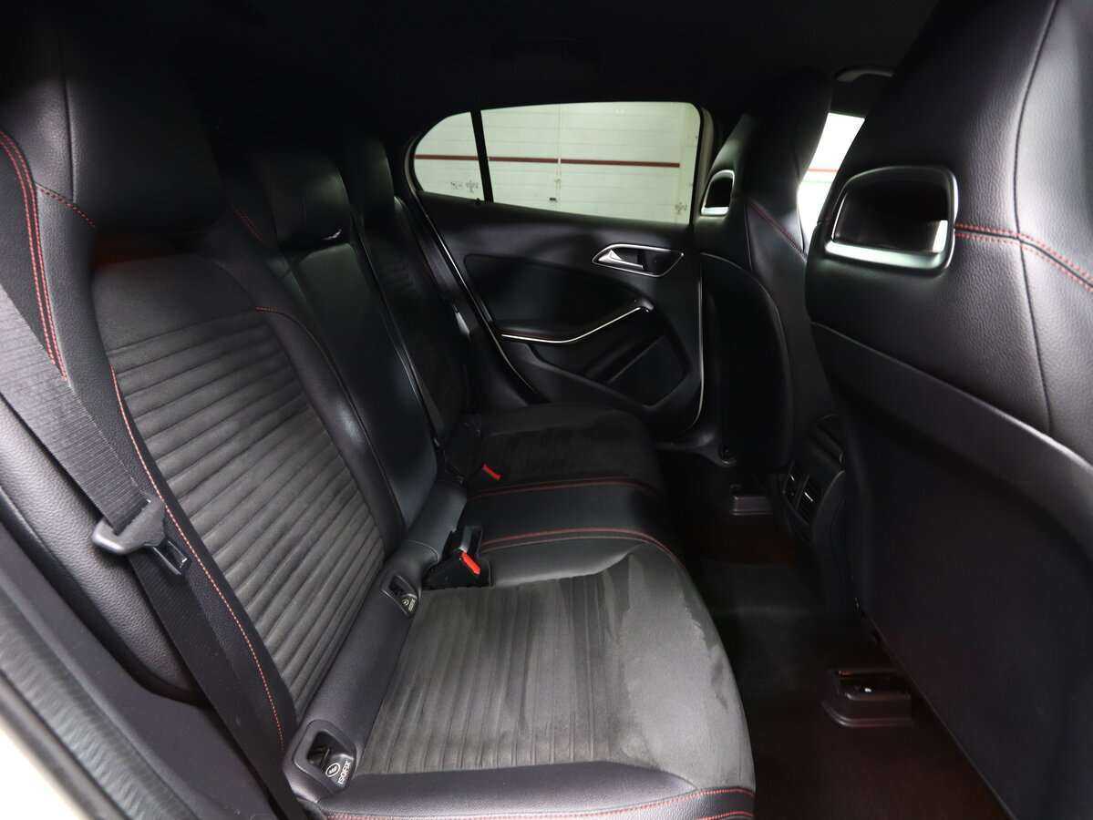 Mercedes-Benz GLA 200, 2016 Фото №15