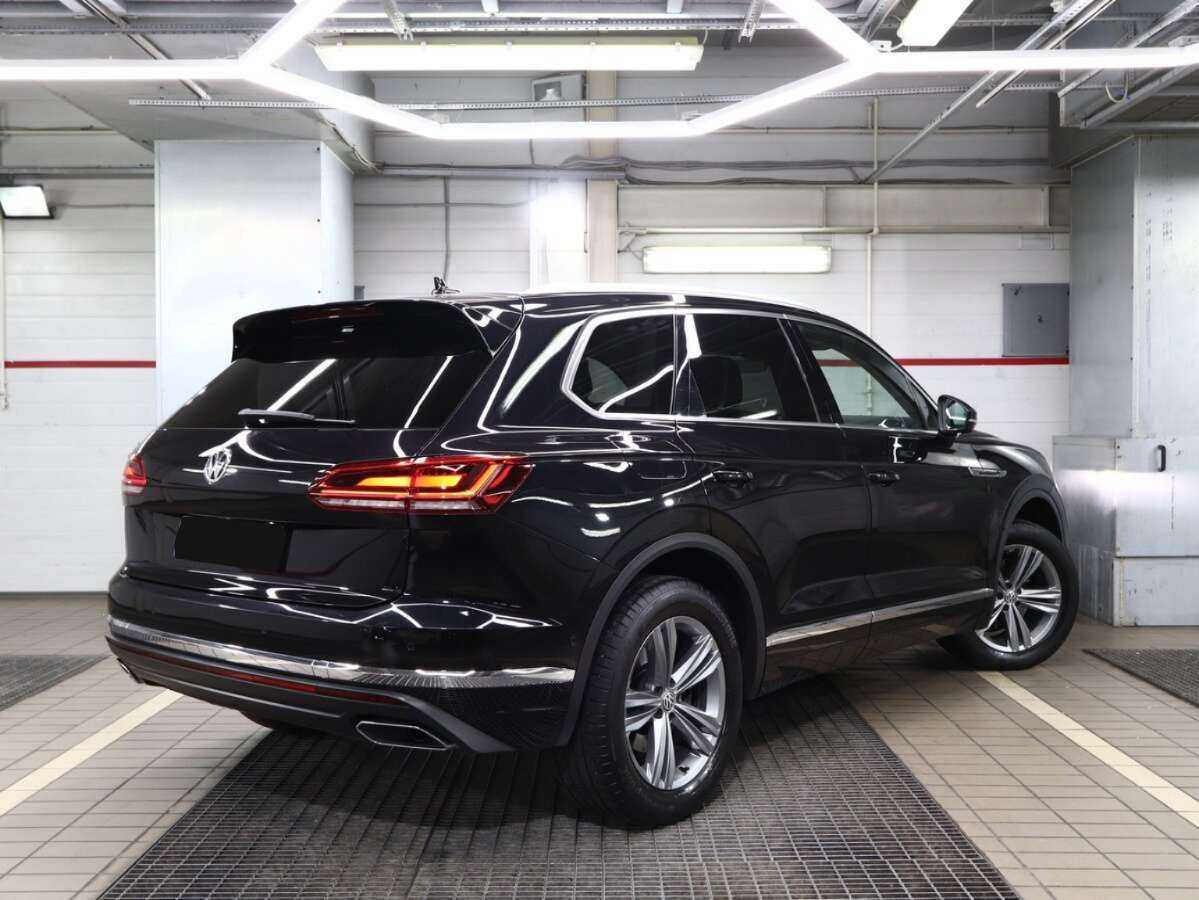 Volkswagen Touareg, 2018 - 80 000 км. | Фото №2