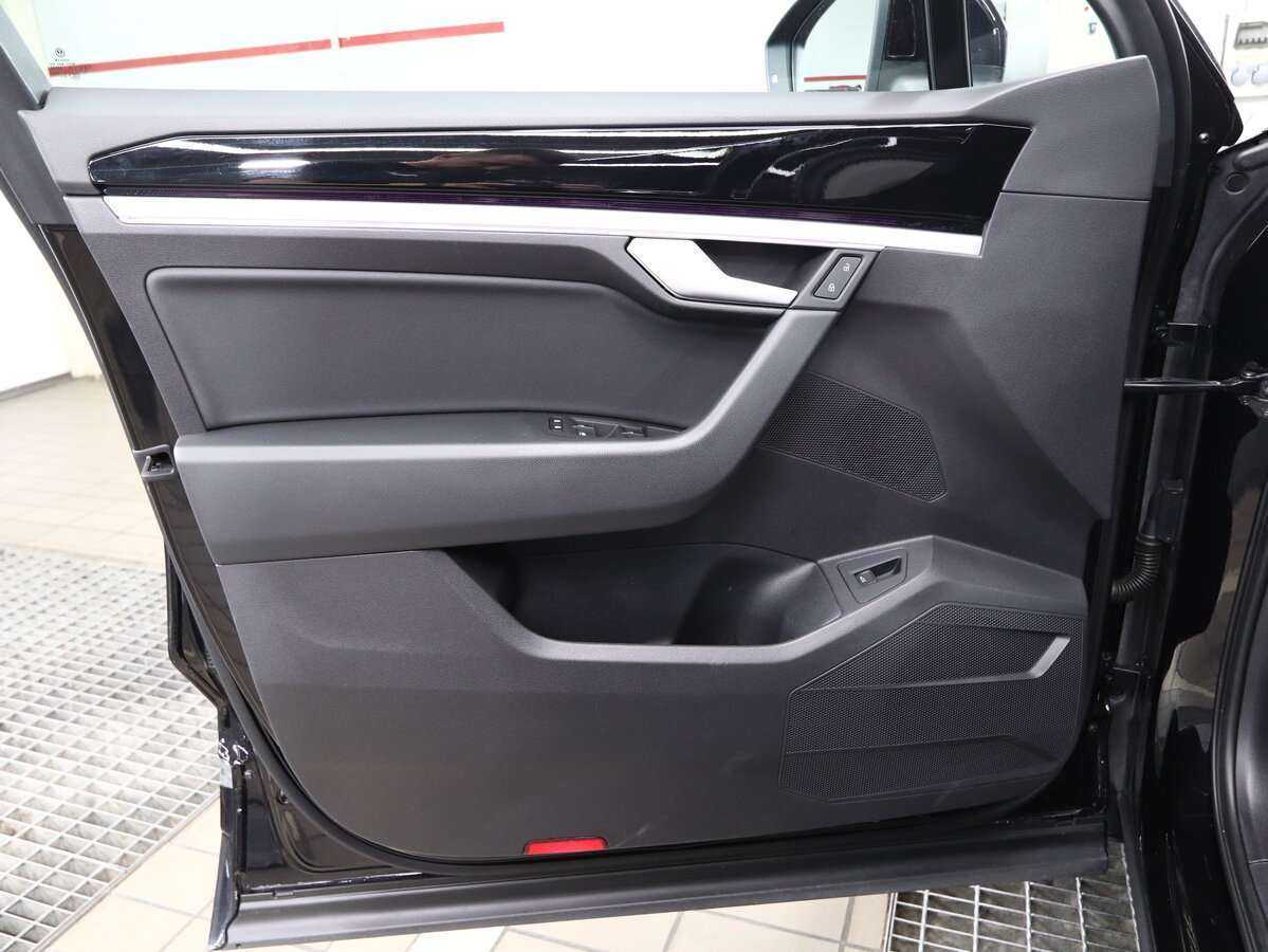 Volkswagen Touareg, 2018 - 80 000 км. | Фото №8